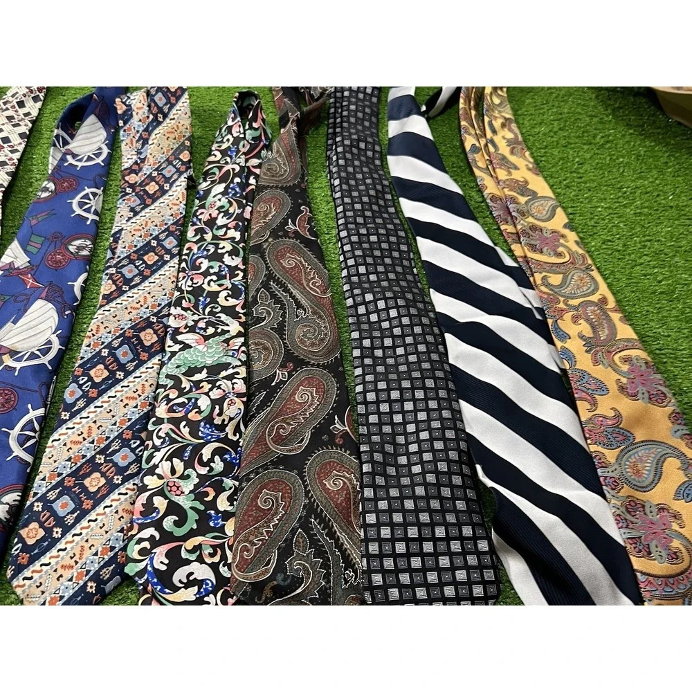 Vintage Designer Ties Lot (32) 80s 90s Silk Dior Ralph Lauren, Polo, Brooks Bros